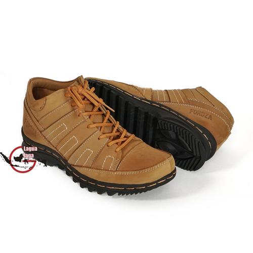 Foto Produk Sepatu Boot Pria Casual Kulit Asli Traveling Murah APM02LS HT - Hitam, 39 dari LAGUALAGA Shop