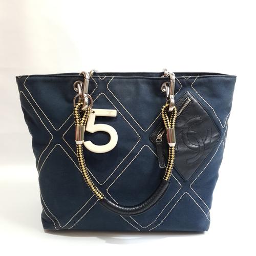 Jual Chanel blue denim tote No. 5 