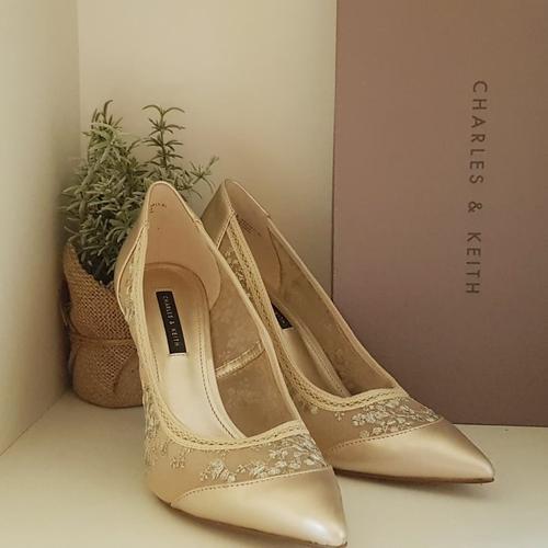 Jual Lace Shoes Charles\u0026Keith (cnk 