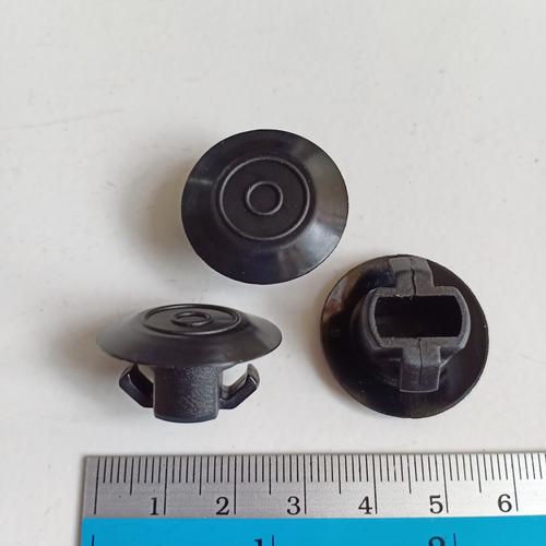 Foto Produk Klip Moulding Retainer Toyota Hiace dari Keithzia86