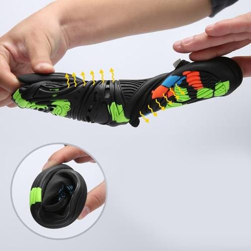 Foto Produk Terlaris Sepatu Sneaker Pantai Olahraga Air - 40 Termurah dari casasthop