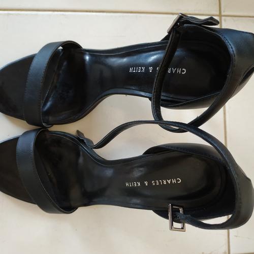 Jual Charles and Keith Textured Ankle 