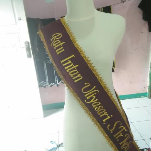 Foto Produk Promo Selempang Wisuda Bludru - Hijau Tbk dari Prasetyo Wirawan