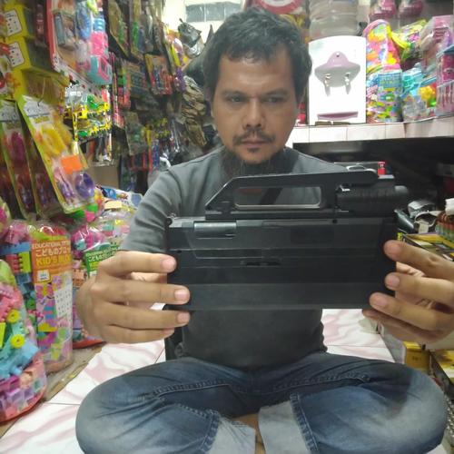 Foto Produk Mainan pistol/senapan lipat Airsoft gun Spring Magpul. dari Bang izal Toys