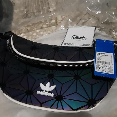 Jual Adidas Waistbag XENO Reflective Black Maroon 100 ORIGINAL waist bag Jakarta Timur Sam Sneakers Tokopedia