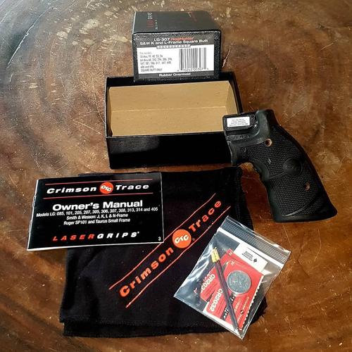 Foto Produk Laser Grip Revolver S&W K and L-Frame Square Butt dari MILZONE