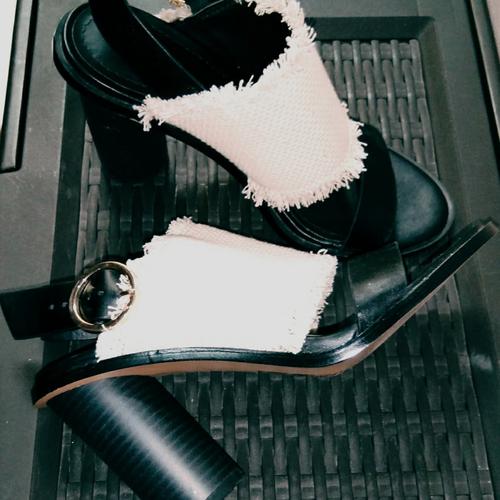 Foto Produk SEPATU HnM SINGAPORE SZ 38 NEW dari Titenie Toko