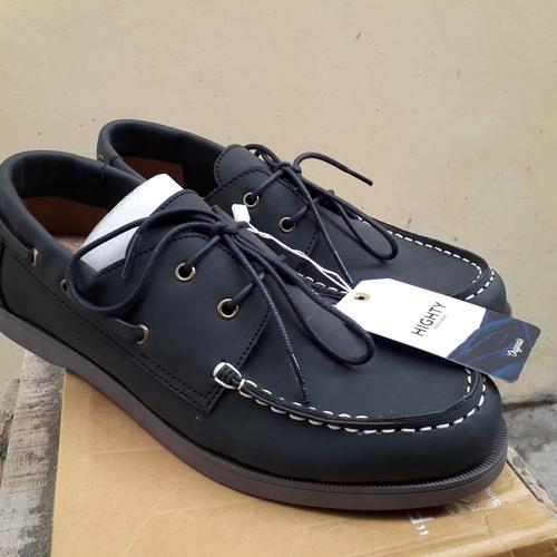boat sneakers