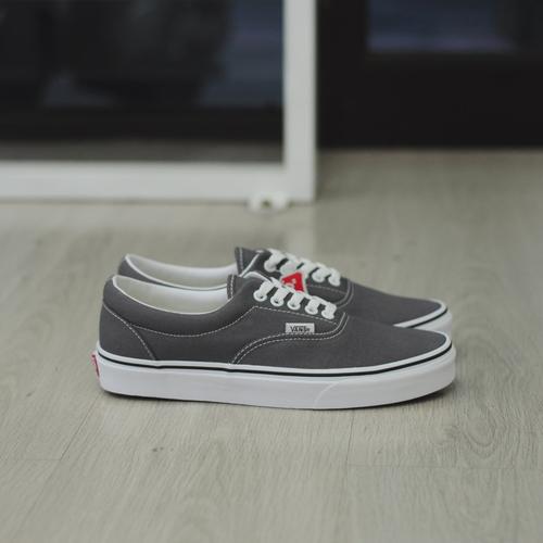 vans era pewter