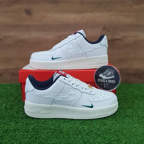Jual SEPATU NIKE AIR FORCE ONE X KITH WHITE NAVY 100% MIRROR FREE KAOS KAKI  - Putih, 39 - Jakarta Selatan - Syahla Shoes JKT | Tokopedia