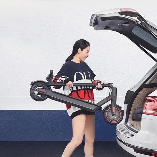 Foto Produk Xiaomi Mijia M365 Smart Electric Scooter Pro (Black) dari Winda Irawan shop