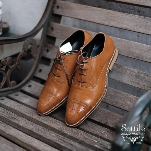 shoes light brown