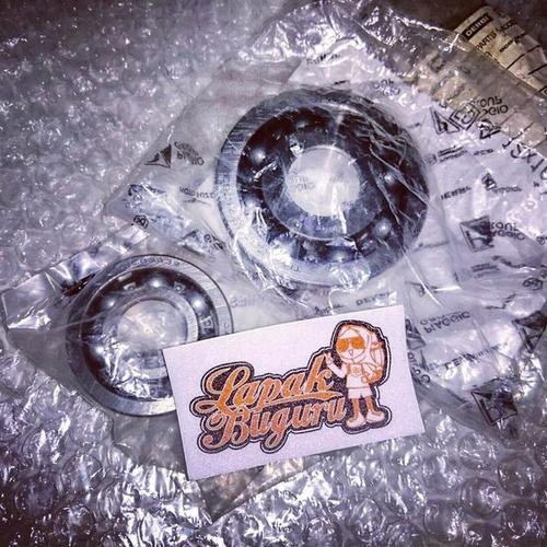 Jual PIAGGIO ZIP 100CC BALL BEARING KRUK AS LAHER SET KIRI DAN KANAN 643 fe  - Jakarta Pusat - yetioca | Tokopedia
