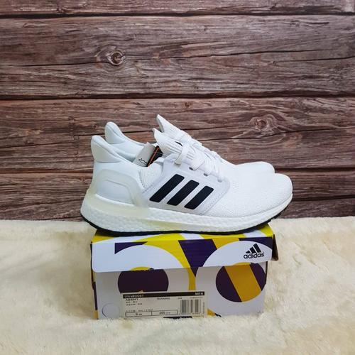 white and black ultra boost 20