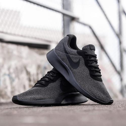 Jual NIKE TANJUN SE OREO BLACK - Hitam, 39.5 - Jakarta Utara - Dadidudens  Sneakers | Tokopedia