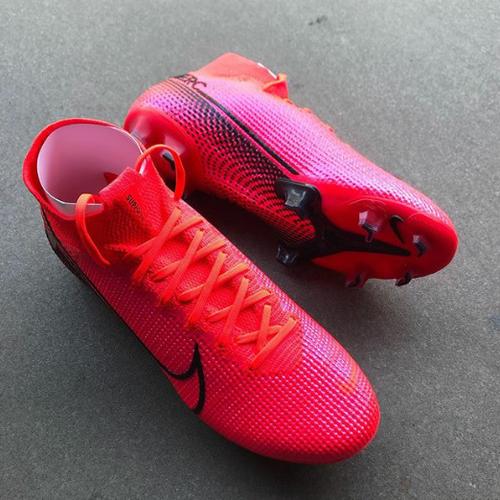 sepatu bola nike mercurial original