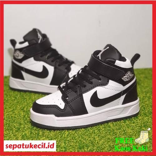 Jual SEPATU BOOT ANAK NIKE AIR JORDAN HITAM PUTIH SIZE 24 35 - 24 - Kota  Tangerang - sepatukecil.id | Tokopedia