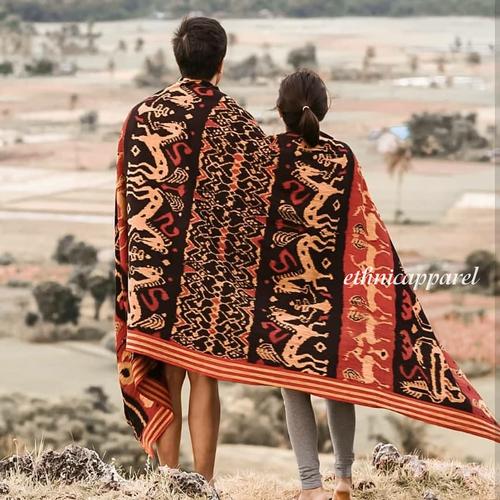 Foto Produk Kain Tenun Blanket Etnik Sumba Grinsing dari ethnicapparelstore