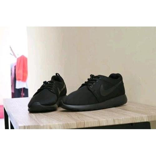 nike roshe run one