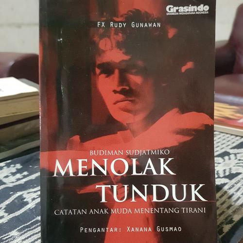 Porno mushukni tozalaydi Tuxum azosi josus