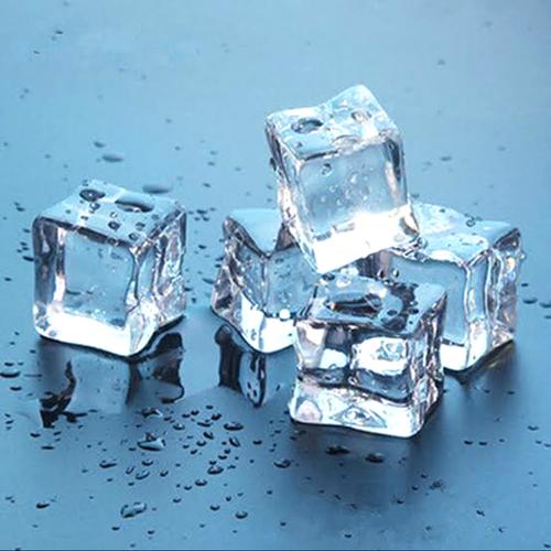 Foto Produk Fake Ice Cube/ es batu palsu buat photography, slime dari ketiff shop