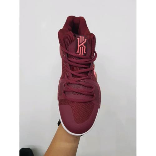 maroon kyries