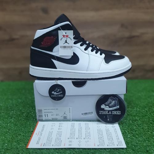 air jordan 1 mid reverse black toe