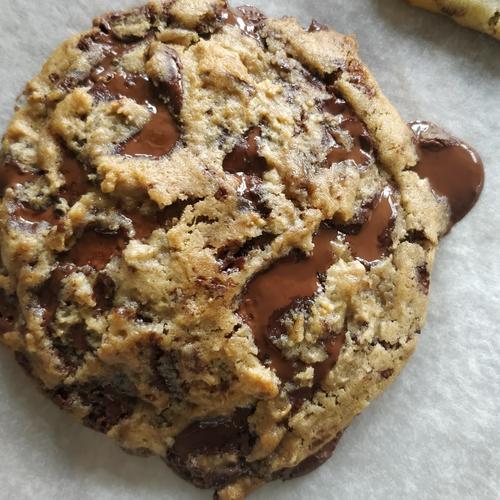 Gambar Classic Soft Baked Chocolate Chip Cookies dari QooBee <3 Jakarta Barat Tokopedia