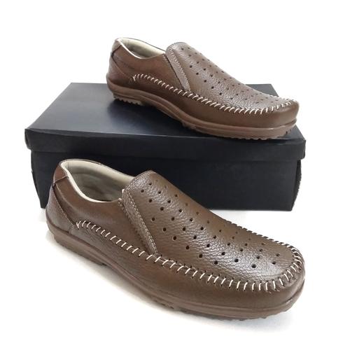 Foto Produk PROMO SEPATU KASUAL KULIT ASLI HARGA MURAH KASUAL PRIA TERBARU - Olive, 39 dari Fashion Bandung 987