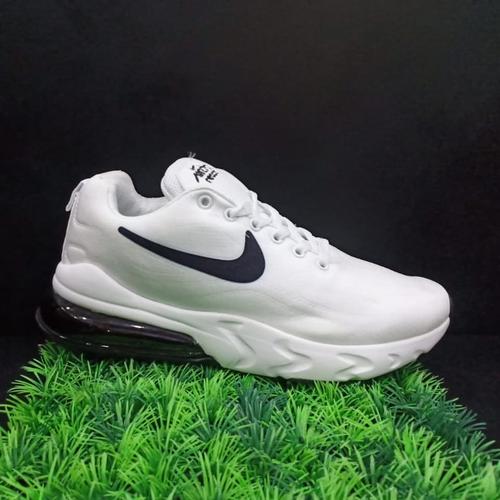 nike react white and blue