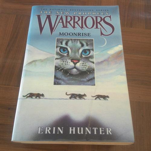 Jual The New Prophecy Warriors By Erin Hunter Jakarta Pusat Tb Rade Book Tokopedia For generations, four clans of wild cats have shared the forest according to the laws laid down by their ancestors. the new prophecy warriors by erin hunter