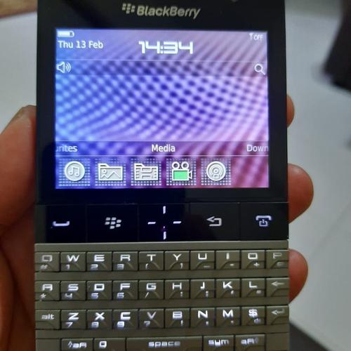 Foto Produk BlackBerry Porsche dari Jadul_poll