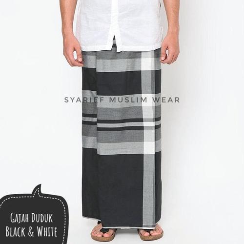 Foto Produk Sarung Gajah Duduk - Black & White dari Syarief Muslim Wear