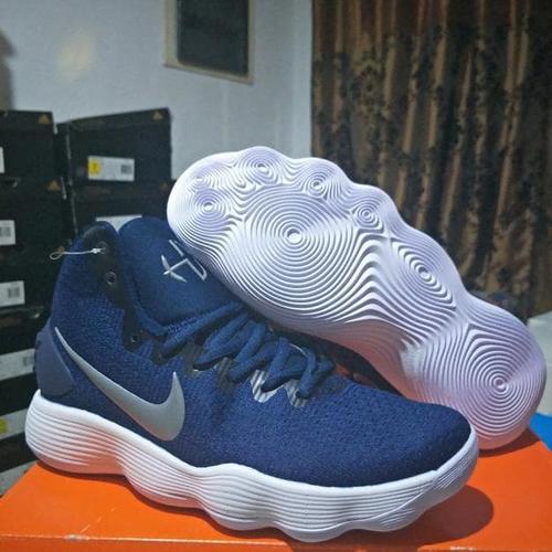 sepatu basket hyperdunk