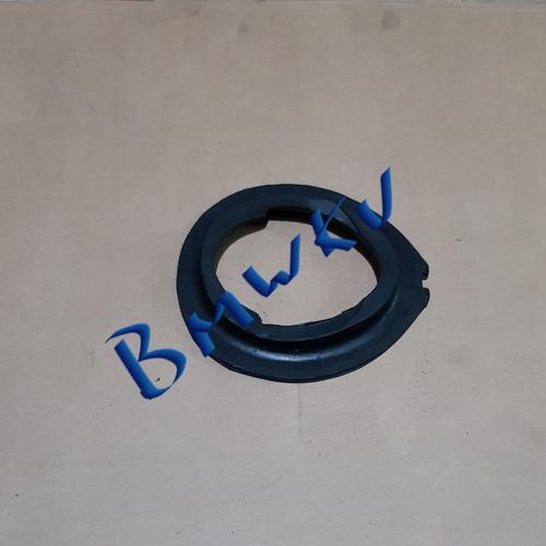 Foto Produk Karet Tatakan Per Depan Bawah BMW E39 E46 E60 31331096664 dari BMWKU