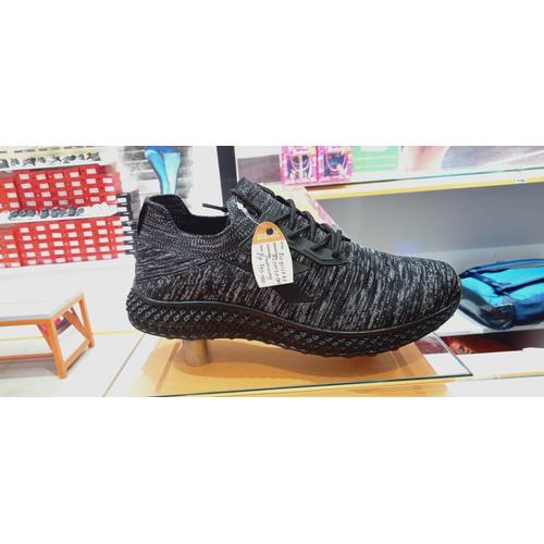 sepatu sneakers pria diadora