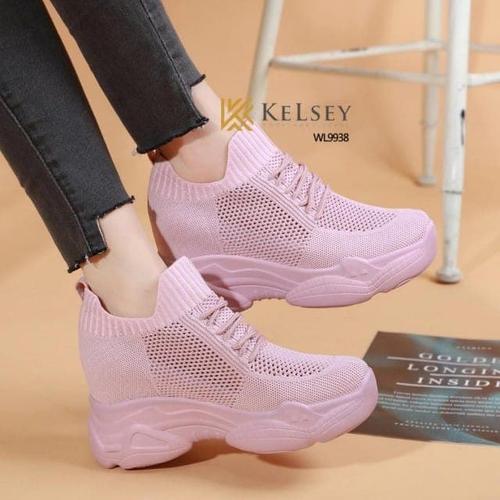 boots with sneaker bottom