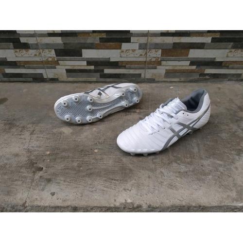 sepatu bola asics ds light