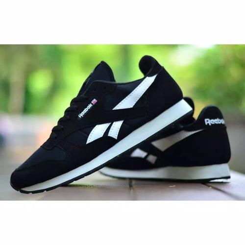 sepatu reebok