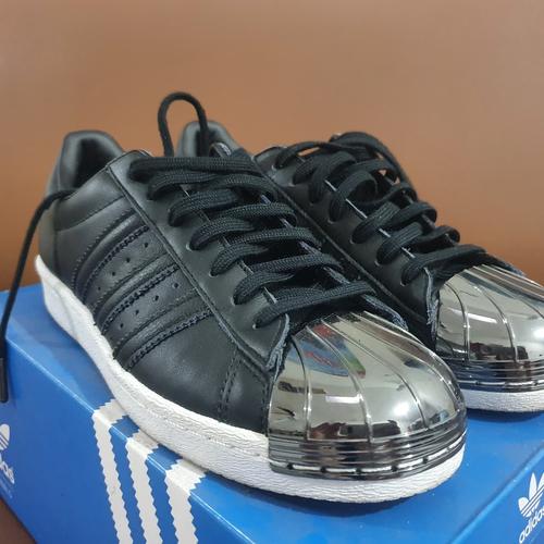 puma middle distance spikes
