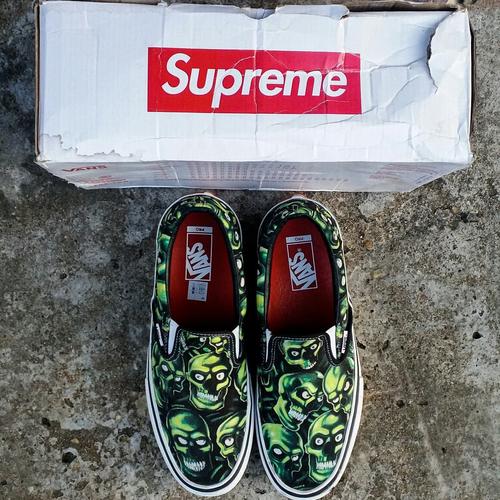 vans skull supreme