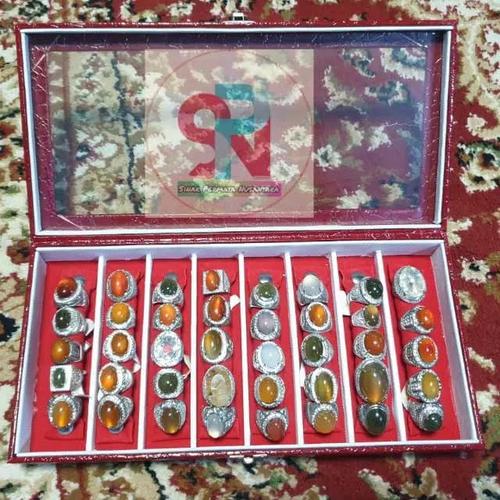 Foto Produk Kotak box tutup kaca slot 8 cincin akik dan permata dari Sinar Permata Nusantara