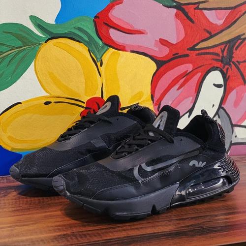 Jual NIKE AIR MAX 2090 TRIPLE BLACK - Putih, 43 - Jakarta Selatan -  itsyourkickss | Tokopedia
