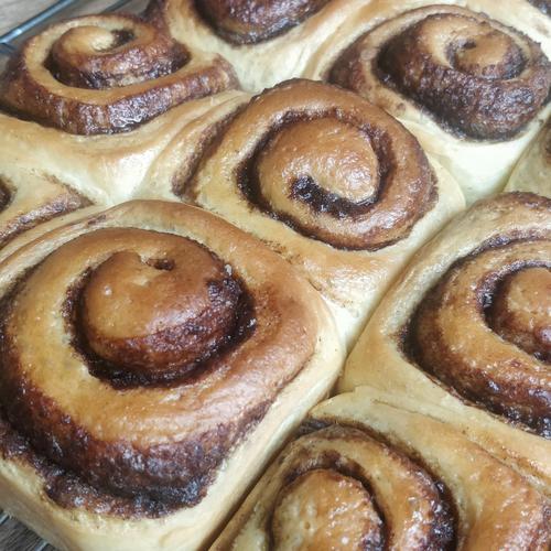 Gambar Melomelo Cinnamon Rolls with Cream Cheese Frosting - Original, 4 pcs dari QooBee <3 Jakarta Barat Tokopedia