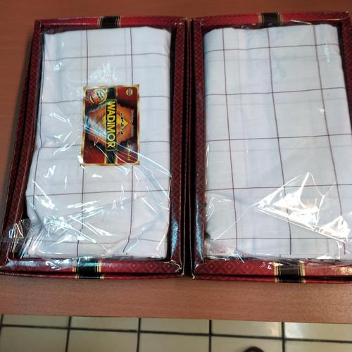 Gambar Sarung Putih Kotak Wadimor White dari UsahaMulia Jakarta Utara Tokopedia