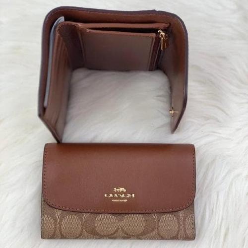 Foto Produk Coach Signature Medium Envelope Wallet Khaki Saddle dari ferliarj16