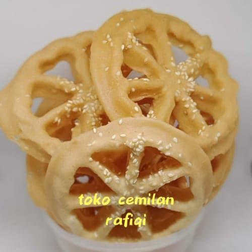Foto Produk Kembang goyang manis wijen dari toko cemilan rafiqi