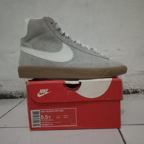 nike blazer mid off