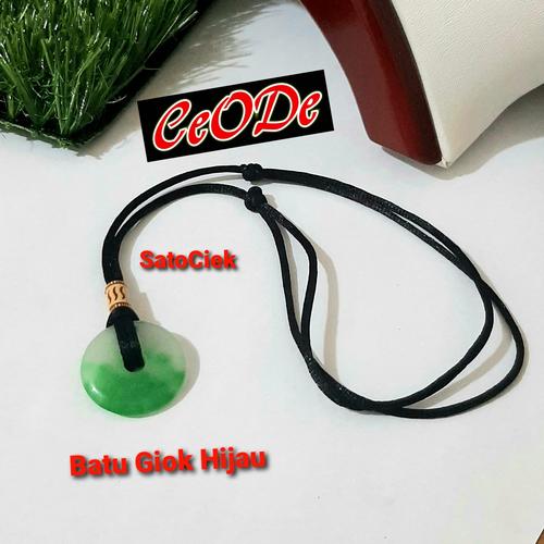 Foto Produk Kalung Tali Bandul Batu Giok Hijau Asli - Hitam dari SatoCiek