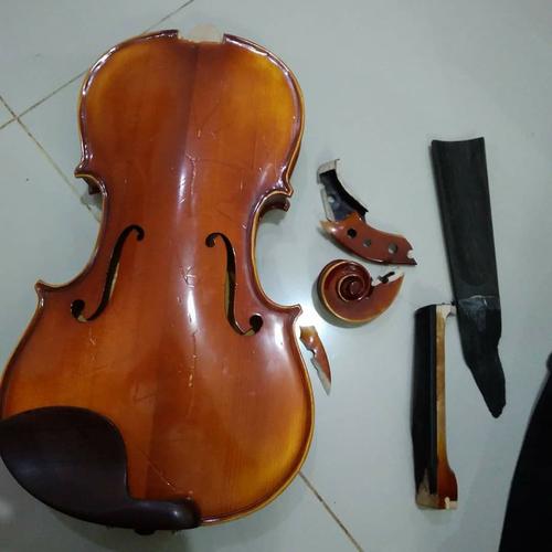 Foto Produk Bridge biola 4/4. Terima Servis Biola Viola dan Cello Bergaransi dari Toko Biola